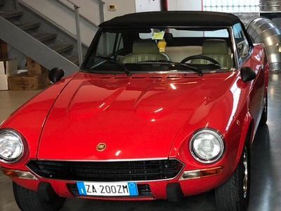 usata Fiat 124 Spider 2000 PIninfarina America