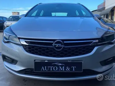 Usata Opel Astra Business 110 CV (80 kW) 2018 Grigio Station wagon
