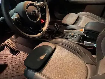 Begagnad Mini Cooper D Countryman Business 150 HK (110 kW) 2021 Grå SUV