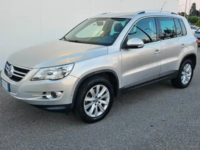 Usata VW Tiguan Sportline 140 CV (102 kW) 2009 Argento SUV