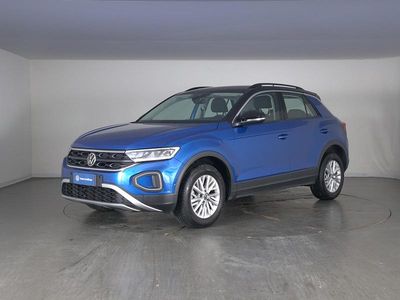 Usata VW T-Roc Life 116 CV (85 kW) 2022 Ravenna blue metallizzato SUV