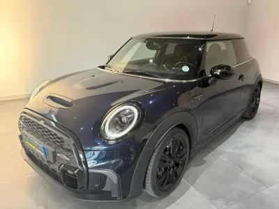 Usata Mini John Cooper Works 178 CV (130 kW) 2022 Mid night blue Utilitaria