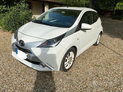 usata Toyota Aygo 2ª serie - 2016