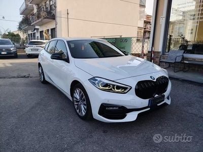 Usata BMW 118 Luxury Line 150 CV (110 kW) 2020 Bianco Utilitaria