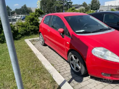 Usata Fiat Grande Punto 90 CV (66 kW) 2008 Rosso Utilitaria
