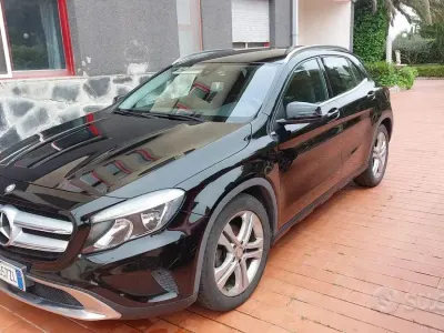 Usata Mercedes GLA200 136 CV (100 kW) 2015 Nero SUV