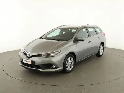 Usata Toyota Auris Touring Sports Active 136 CV (100 kW) 2016 Argento Station wagon