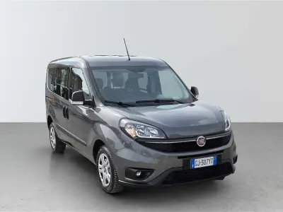 Usata Fiat Doblò Business 105 CV (77 kW) 2022 Grigio metallizzato Monovolume