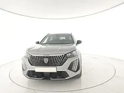 Usata Peugeot 2008 Allure 101 CV (74 kW) 2025 Argento SUV