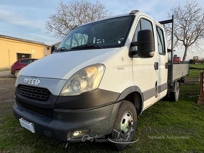 Usata Iveco Daily 126 CV (92 kW) 2013 Bianco Cabrio