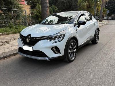 Usata Renault Captur Techno 145 CV (106 kW) 2024 Bianco SUV