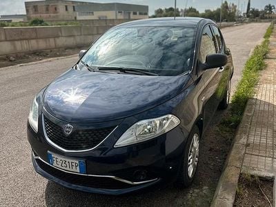 Usata Lancia Ypsilon 69 CV (50 kW) 2016 Utilitaria