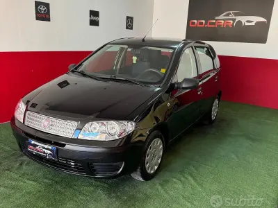 Usata Fiat Punto Active 69 CV (50 kW) 2010 Nero Utilitaria