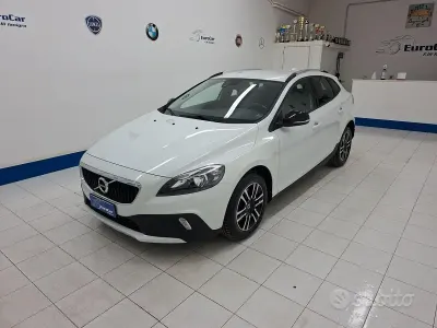 Occasion Volvo V40 CC Business Edition 120 ch (88 kW) 2017 Blanc Break