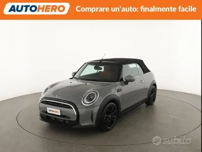 Usado Mini Cooper Cabriolet Essential 136 CV (100 kW) 2023 Gris Descapotable