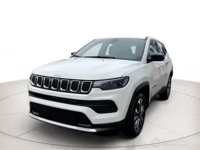Usata Jeep Compass Altitude 131 CV (96 kW) 2024 Alpine white SUV