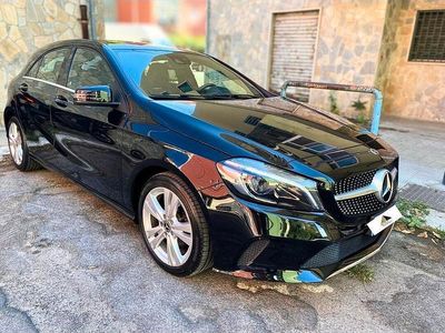 Usata Mercedes A180 Premium 109 CV (80 kW) 2017 Nero Berlina