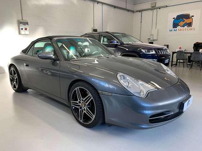 Usata Porsche 911 Carrera 4 Cabriolet 320 CV (235 kW) 2002 Grigio Cabrio