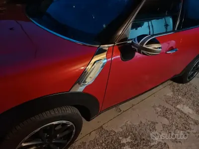 Usata Mini Cooper 111 CV (81 kW) 2017 Rosso Utilitaria