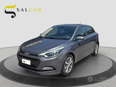 Usata Hyundai i20 75 CV (55 kW) 2017 Grigio Berlina