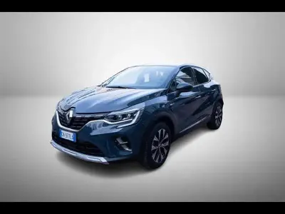 Usata Renault Captur Techno 145 CV (106 kW) 2023 Grigio chiaro SUV