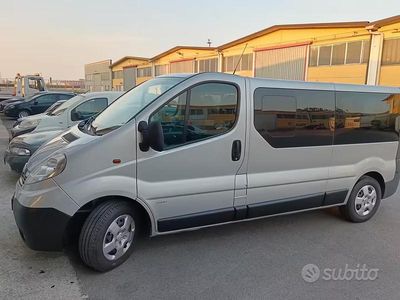 Usata Opel Vivaro 114 CV (83 kW) 2013 Grigio Monovolume
