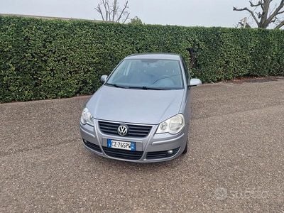 Usata VW Polo Comfortline 64 CV (47 kW) 2006 Grigio Utilitaria