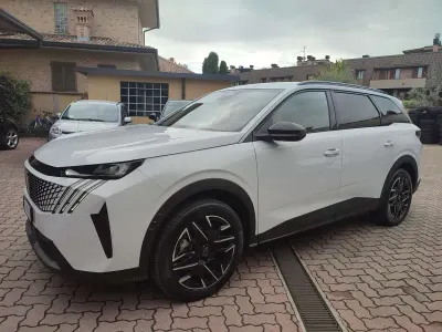 Begagnad Peugeot 5008