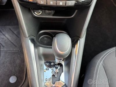 Usata Peugeot 208 110 CV (80 kW) 2018 Bianco Utilitaria