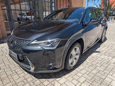 Lexus UX 250h