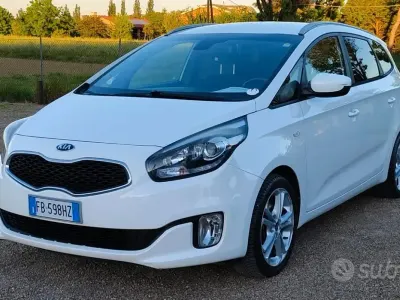 Käytetty Kia Carens 116 HP (85 kW) 2016 Valkoinen Tila-auto