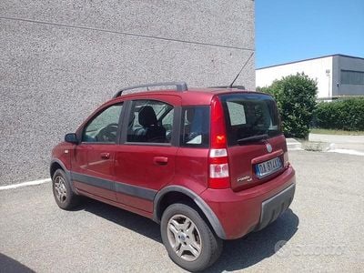 Usata Fiat Panda 69 CV (50 kW) 2006 Rosso Utilitaria