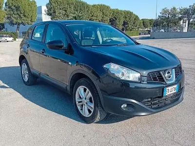 Usata Nissan Qashqai Tekna 131 CV (96 kW) 2013 Nero SUV
