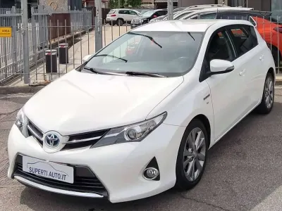 Usata Toyota Auris Hybrid