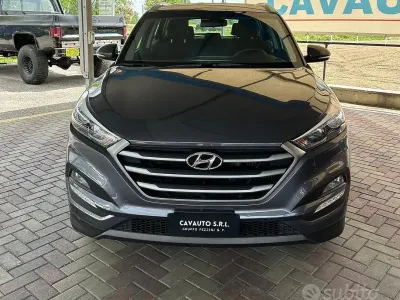 Usata Hyundai Tucson Comfort 136 CV (100 kW) 2017 Grigio SUV