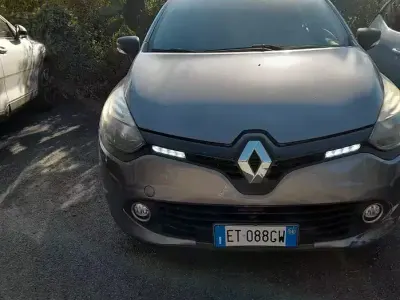 Usata Renault Clio IV 75 CV (55 kW) 2014 Grigio Berlina