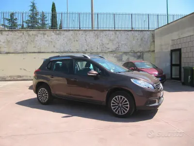 Usata Peugeot 2008 Allure 82 CV (60 kW) 2014 Marrone SUV