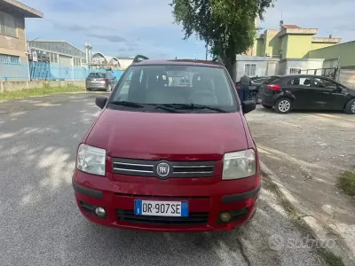 Usado Fiat Panda Dynamic 60 CV (44 kW) 2008 Rojo Utilitario