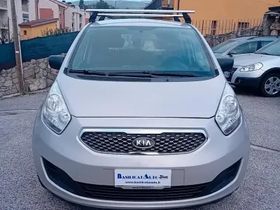 Usata Kia Venga LX 77 CV (56 kW) 2011 Marrone Utilitaria