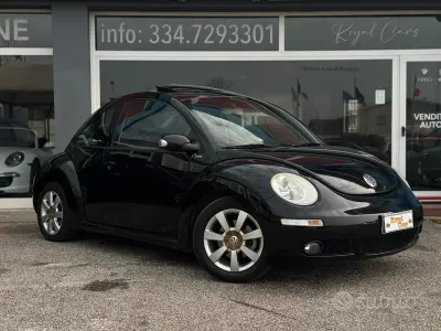 Begagnad VW New Beetle 105 HK (77 kW) 2006 Svart Halvkombi