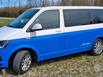Usata VW Caravelle 150 CV (110 kW) 2019 Blu Furgone