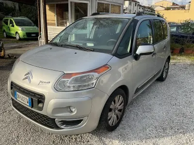 Usado Citroën C3 Picasso Exclusive 120 CV (88 kW) 2011 Gris Monovolumen