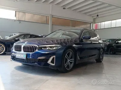 Usata BMW 520 Luxury Line 190 CV (139 kW) 2022 Blu Station wagon