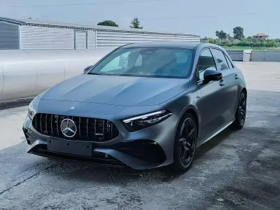 Nuova Mercedes A35 AMG AMG 306 CV (225 kW) 2026 Grigio montagna magno manufakt