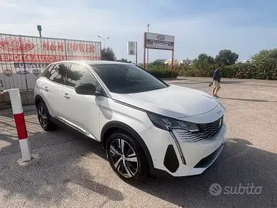 Usata Peugeot 3008 Allure 131 CV (96 kW) 2022 Bianco SUV