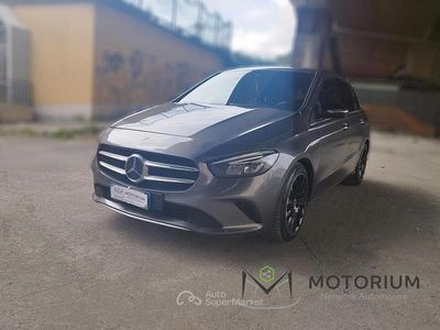 Usata Mercedes B180 Business 116 CV (85 kW) 2019 Grigio Monovolume