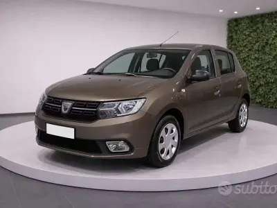 Usata Dacia Sandero Essentiel 73 CV (53 kW) 2018 Marrone Berlina