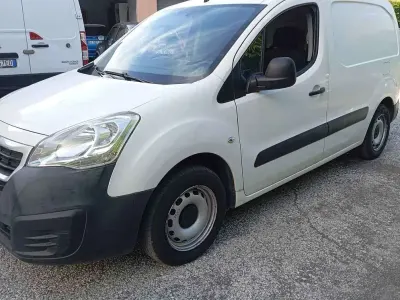 Usata Peugeot TePee Access 75 CV (55 kW) 2018 Furgone
