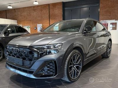 Usata Audi Q8 S-Line 286 CV (210 kW) 2025 Grigio scuro SUV