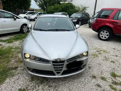 Usata Alfa Romeo 159 Progression 140 CV (102 kW) 2009 Grigio Berlina